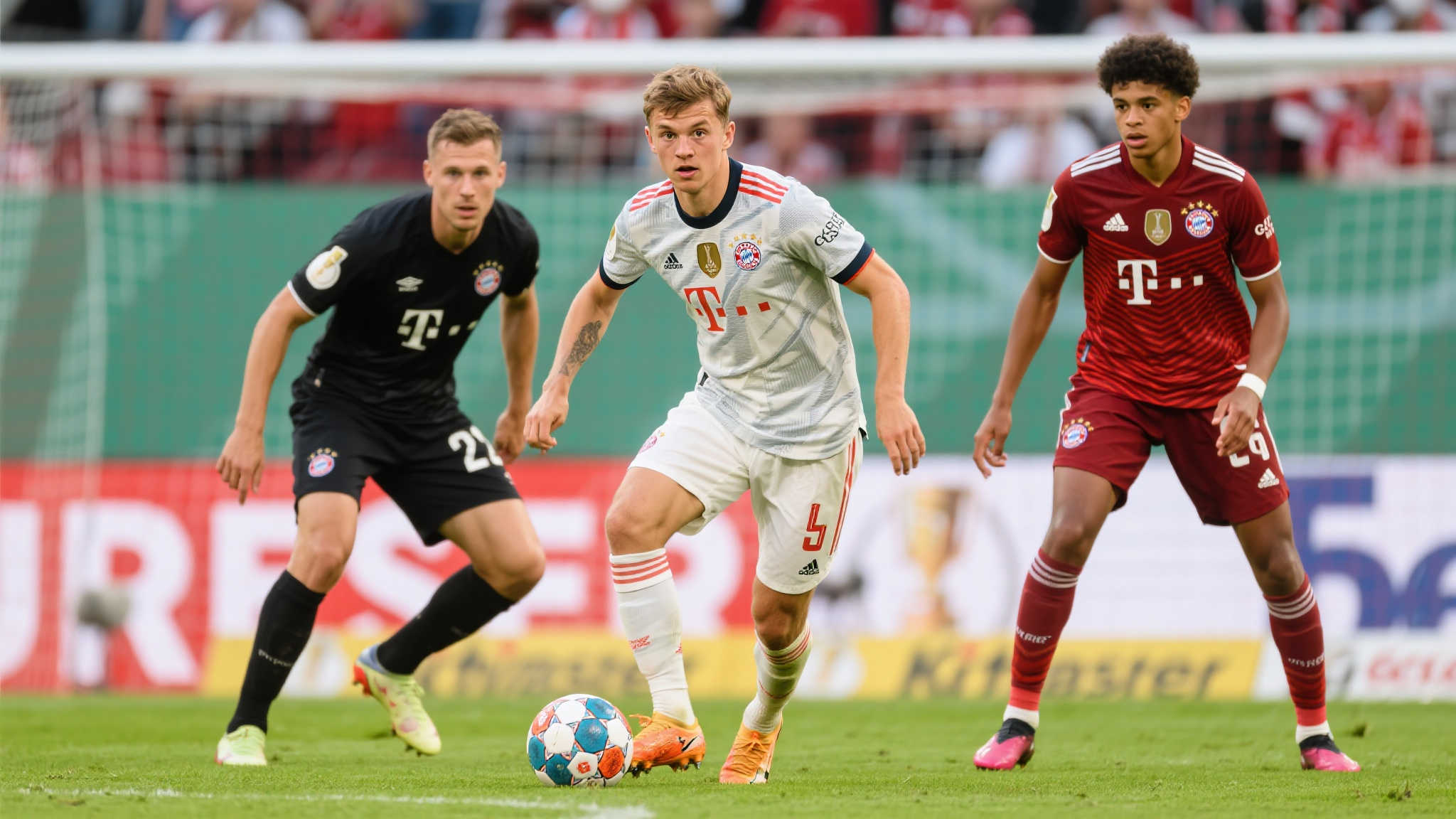 足球的魅力不仅仅在于进攻中的一锤定音，防守同样是不